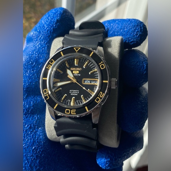 SOLD: Seiko 5 Sports - 55 Fathoms (SNZH57J1) - 43mm - Picture 4 of 8